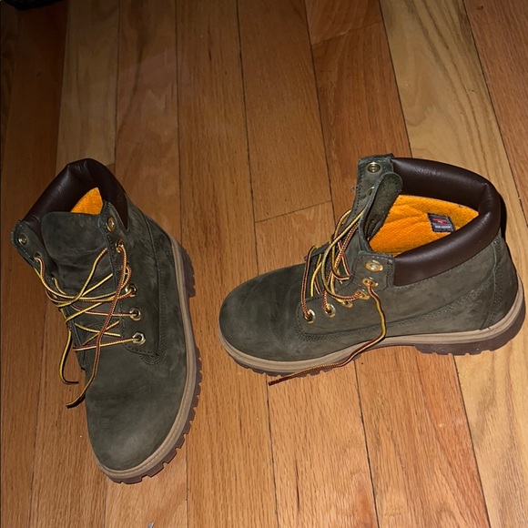 Green Timberland - Picture 5 of 6